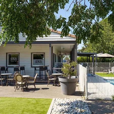 Brit Confort Cadarache Hotel 3*