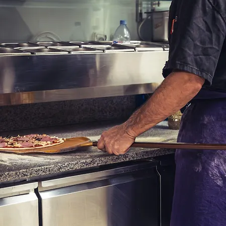 Brit Confort Cadarache Hotel 3*