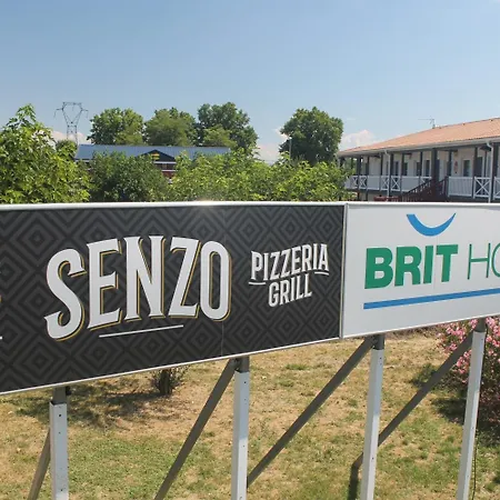 Brit Confort Cadarache 3* Manosque