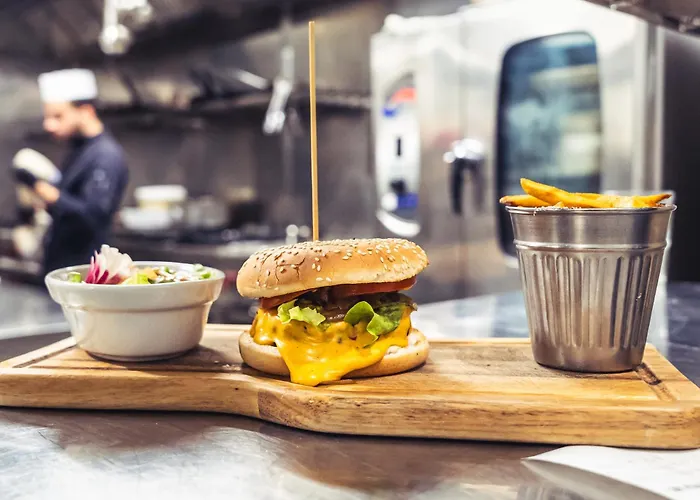 Hotel Brit Confort Cadarache 3*