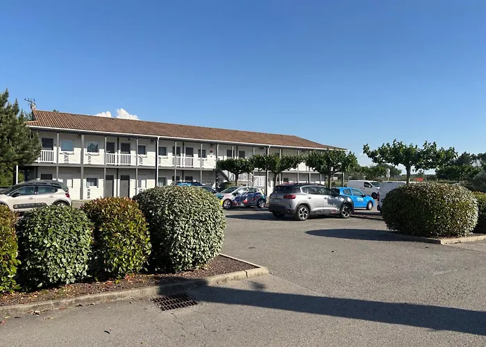 Brit Confort Cadarache 3* Manosque