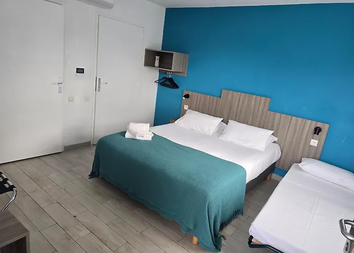 Hotel Brit Confort Cadarache 3*