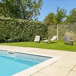 Hotel Brit Confort Cadarache 3*