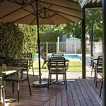 Hotel Brit Confort Cadarache 3*