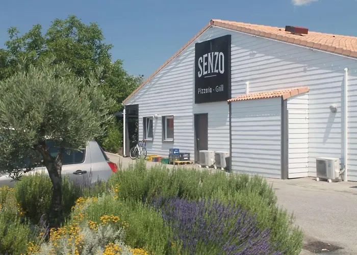 Hotel Brit Confort Cadarache 3*