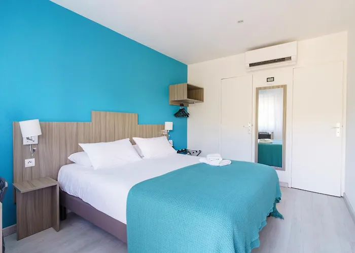 Brit Confort Cadarache Hotel 3*